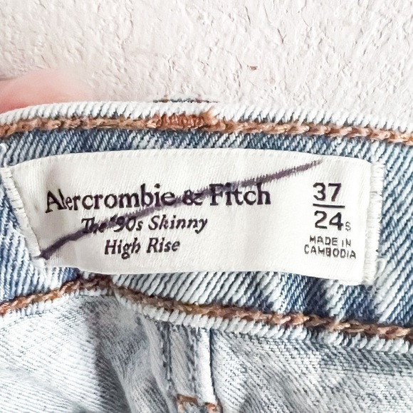 ✨Abercrombie & Fitch The 90s Skinny High Rise Distressed Jeans Size 37 24 Short - Picture 4 of 6